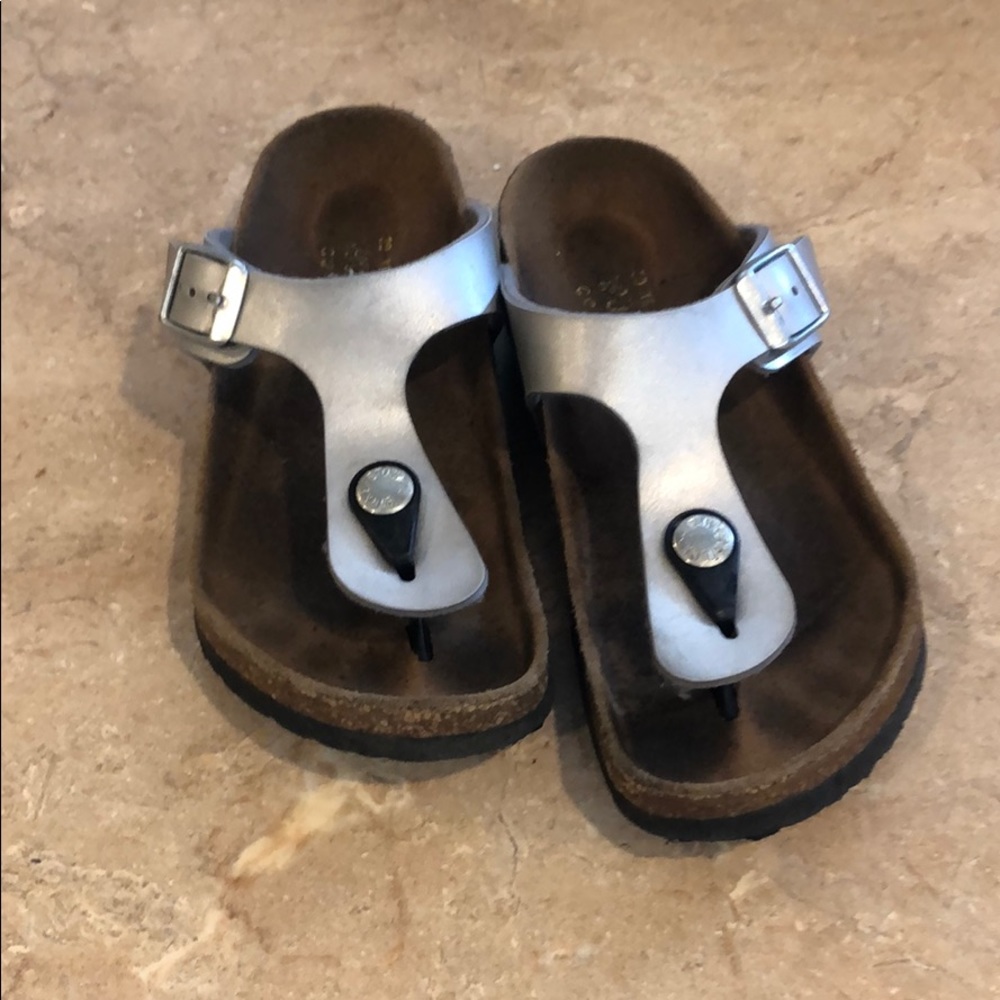Girls shoes
